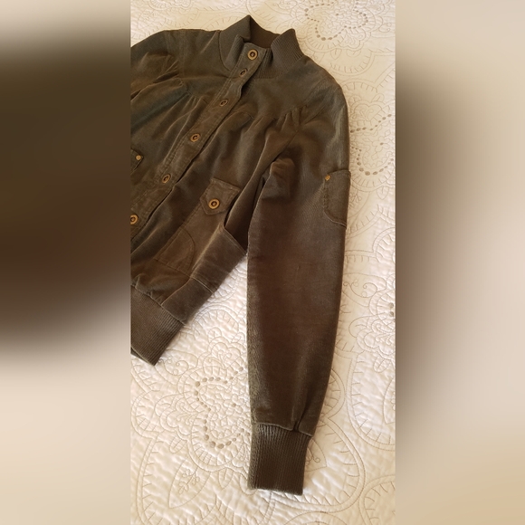 Army Green Bomber-style Jacket - Picture 11 of 15